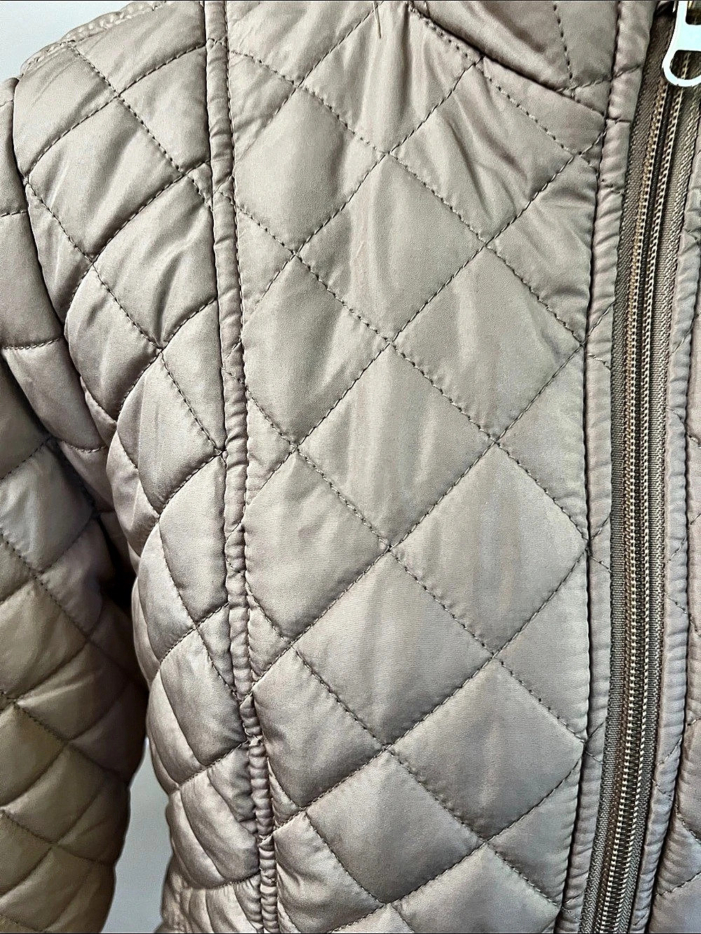 Kim Rogers Quilted Jacket in Beige Medium Like New - Picture 9 of 10